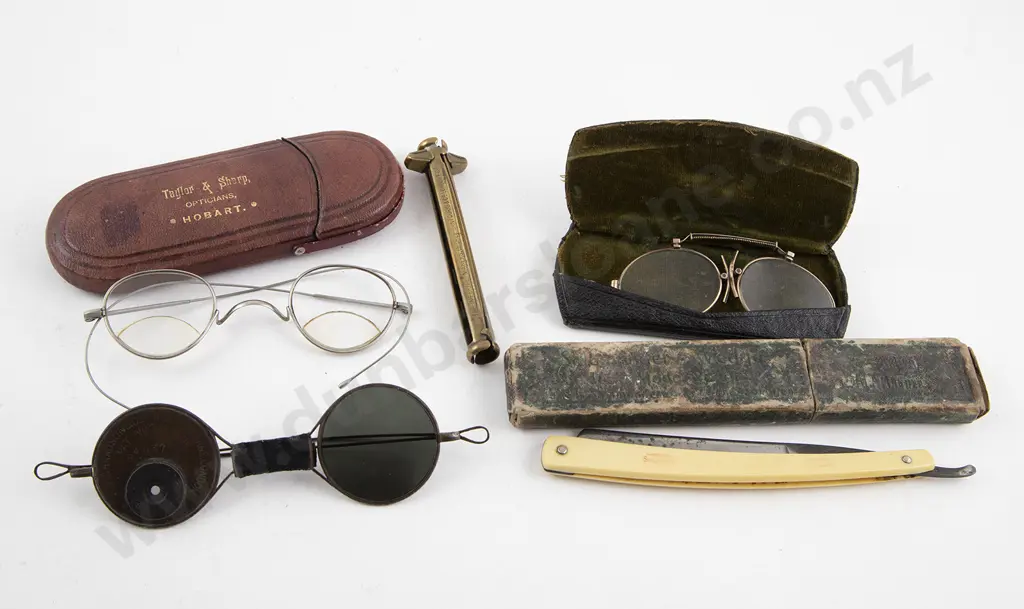 2 Pairs Of Vintage Pince-nez Image 1++