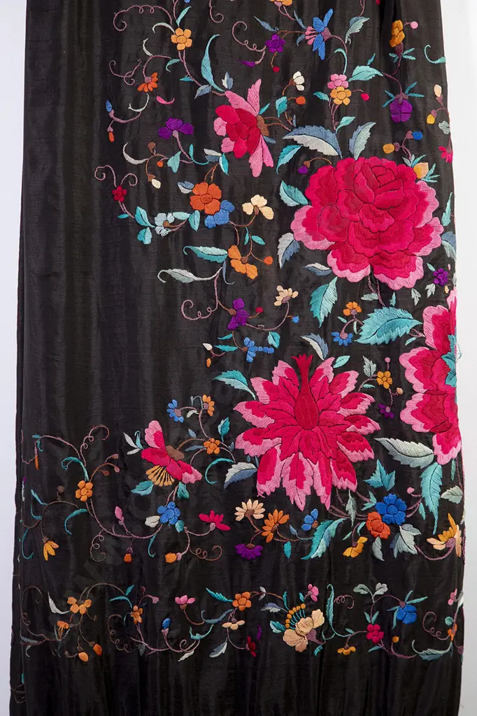 Late Victorian Black Silk & Floral Embroidered Piano Shawl Image 1++