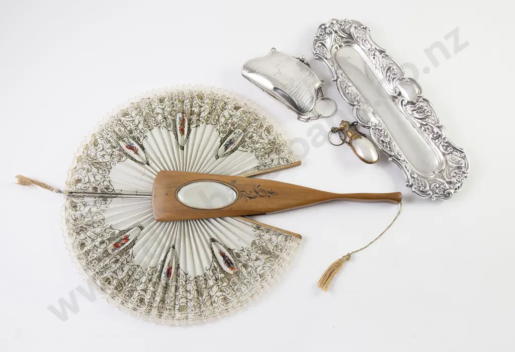 S/Plate Embossed Pin Tray Image 1++