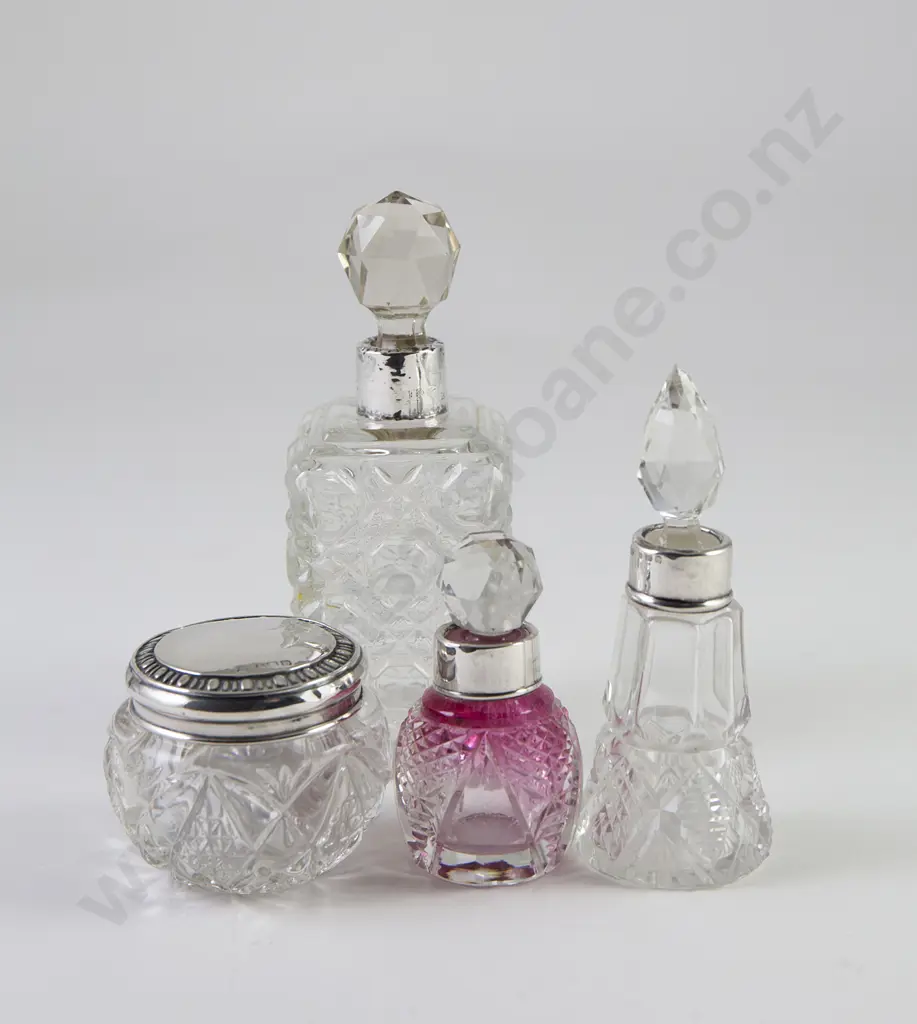 4 S/S Topped Glass Dressing Table Vanity Items Image 1++