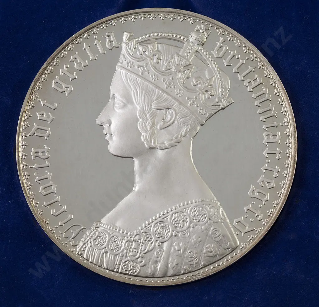 UK Queen Victoria Replica 1847 Gothic Crown Image 1++