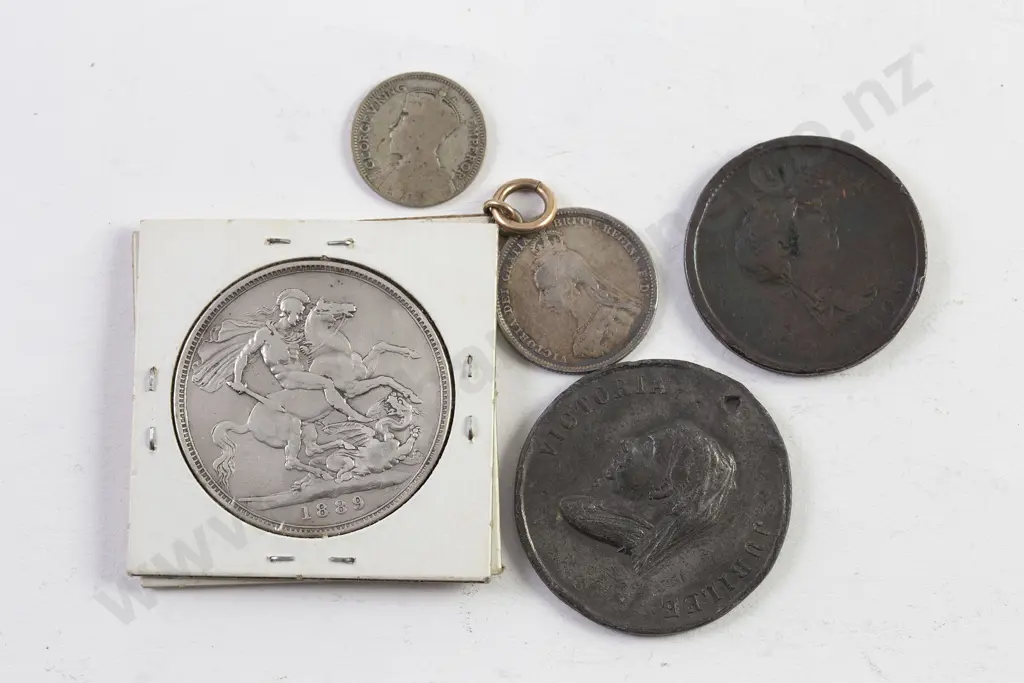 Victoria Jubilee Crown 1889 Image 1++