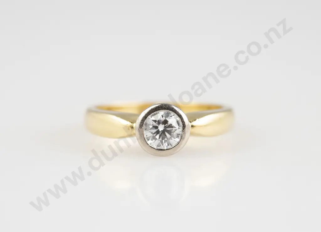 18ct Solitaire Diamond Ring Image 1++