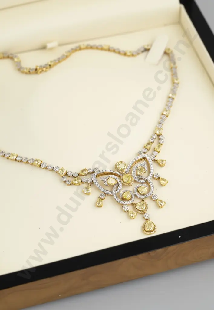 18ct 898stone Fancy Light Yellow Diamond Pendant Necklace Image 1++