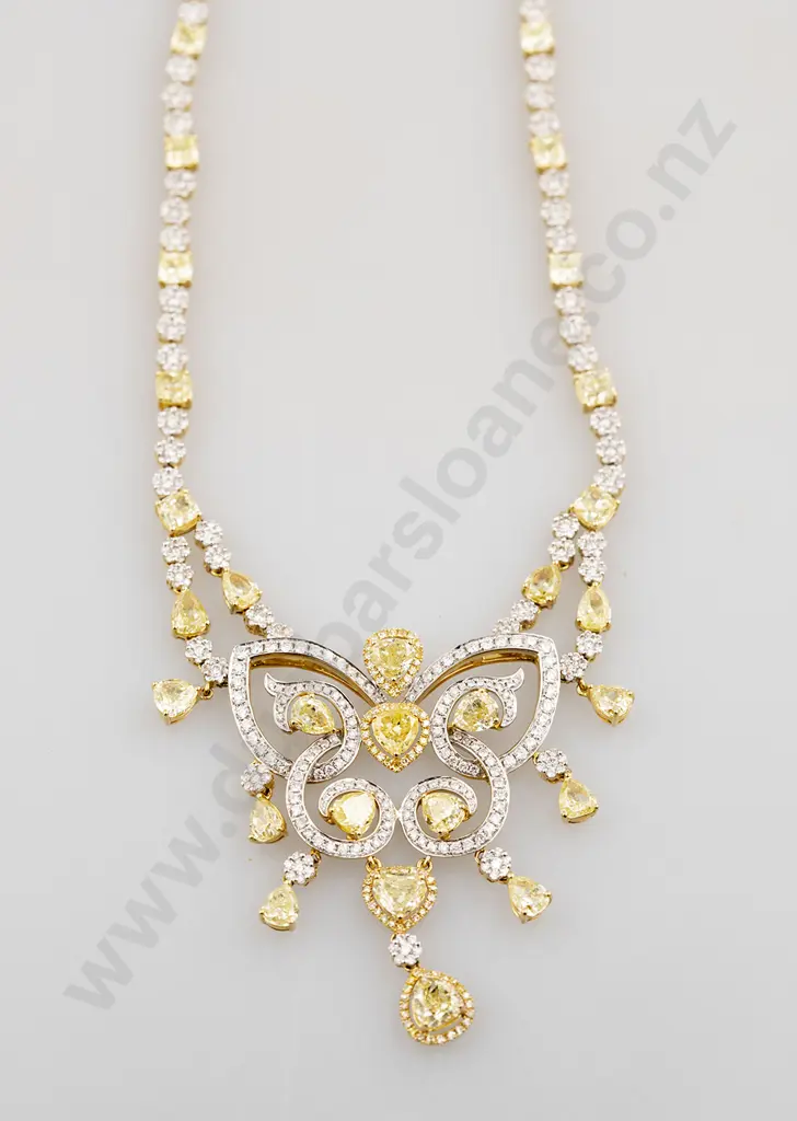 18ct 898stone Fancy Light Yellow Diamond Pendant Necklace Image 1++