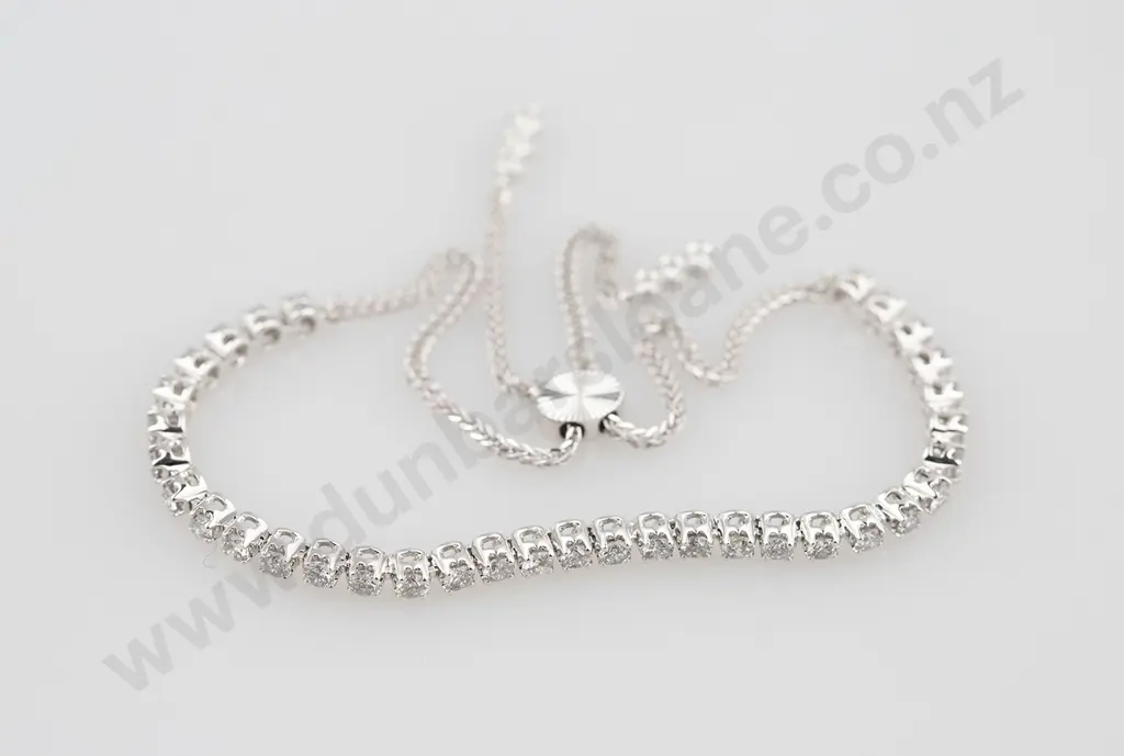 14ct White Gold Modern 34stone Diamond 'Bolo' Bracelet Image 1++