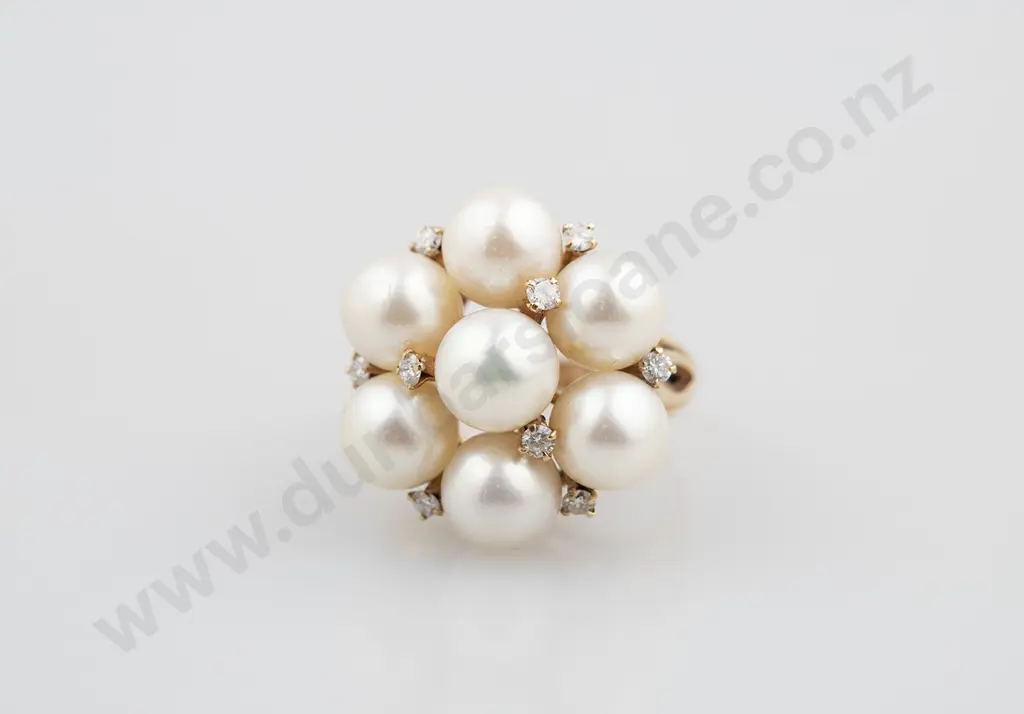9ct Seven Cultured Pearl Cluster Ring Image 1++