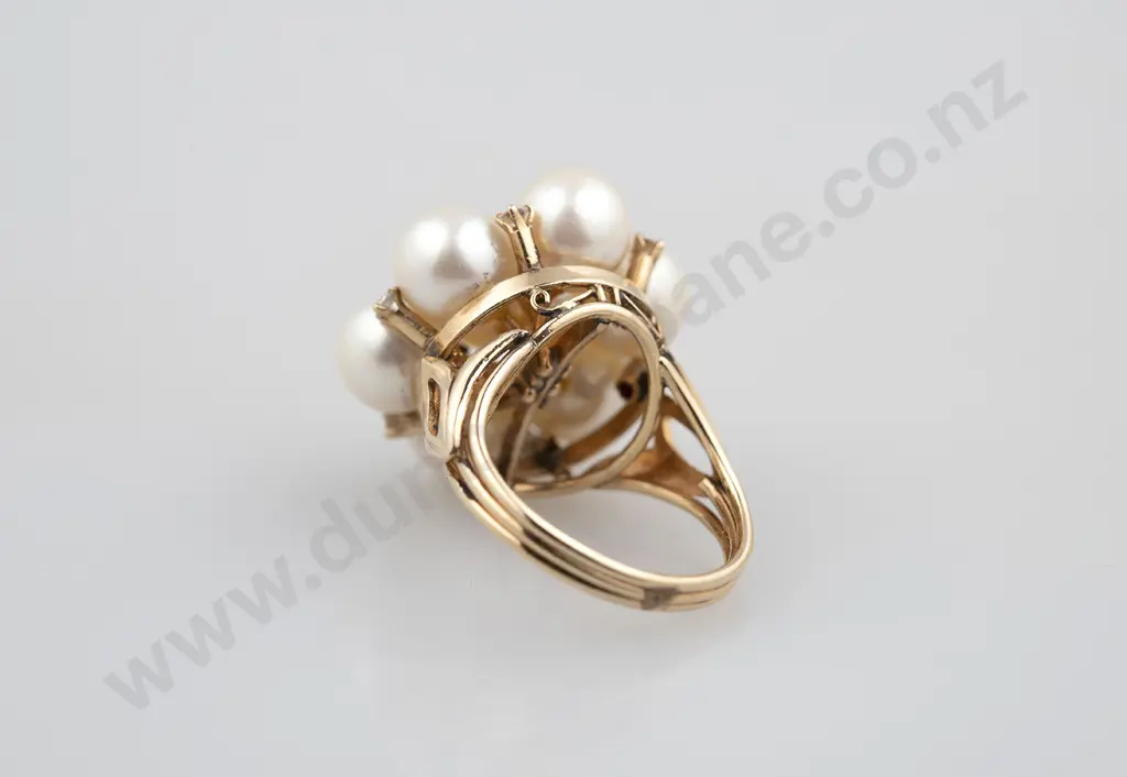 9ct Seven Cultured Pearl Cluster Ring Image 1++