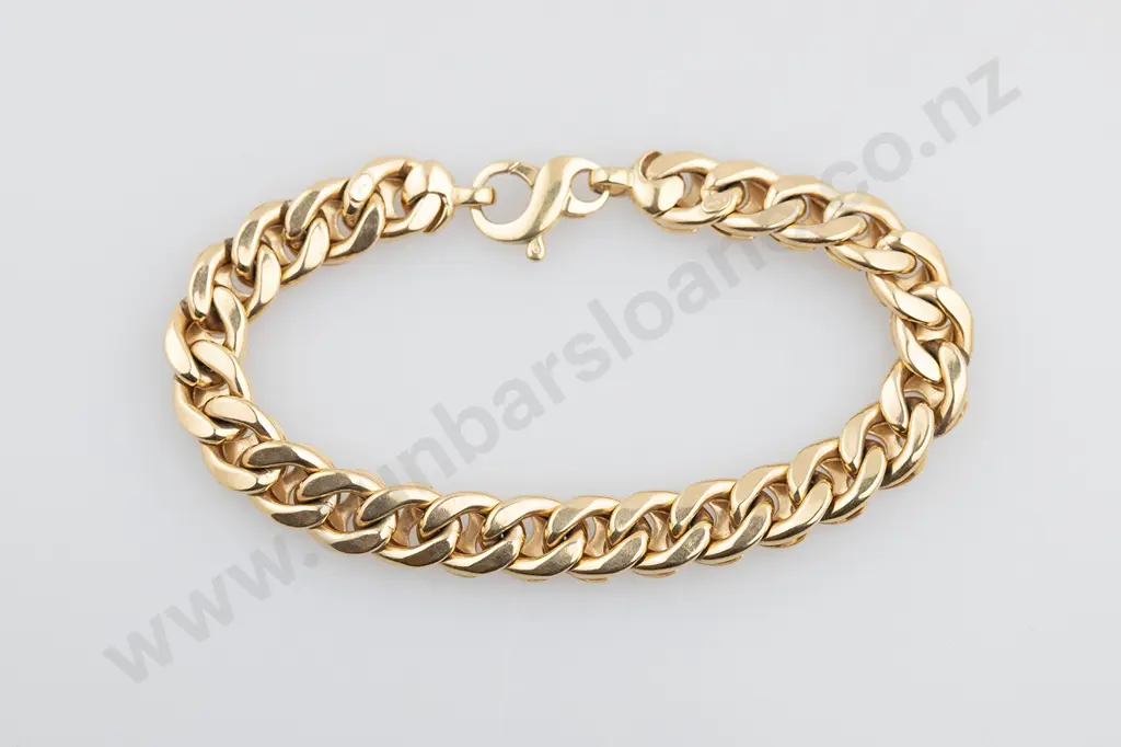 9ct Modern Flattened Curb Link Bracelet Image 1++