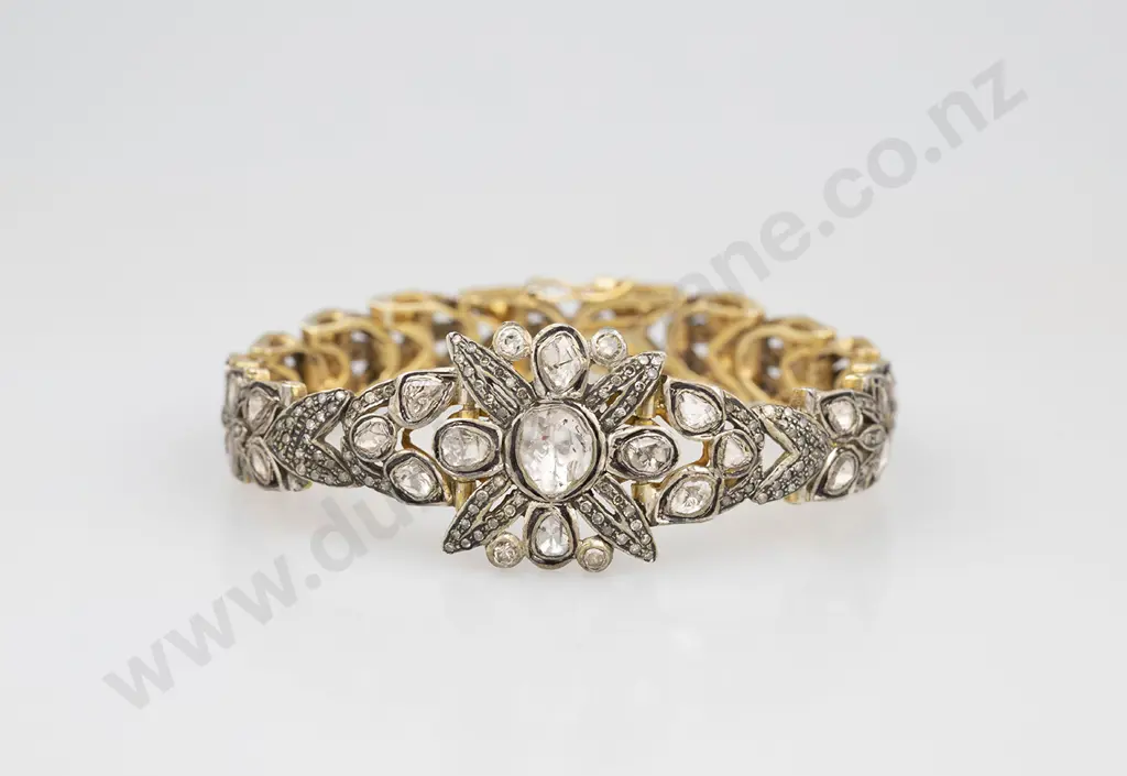 14ct Antique Style Diamond Bracelet Image 1++
