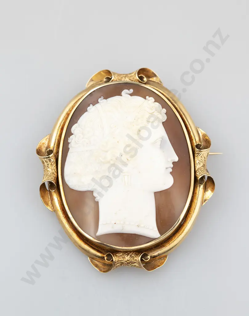 Large Victorian 9ct Framed Cameo Brooch Image 1++