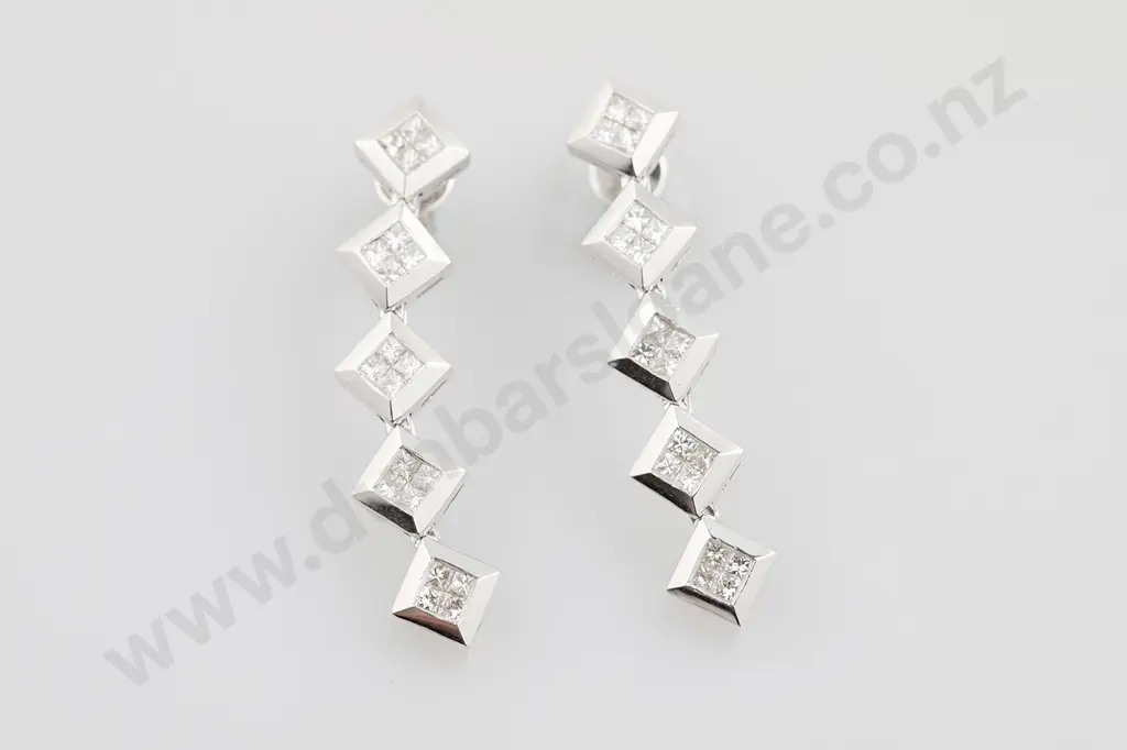 Pair 18ct White Gold Diamond Pendant Drop Earrings Image 1++
