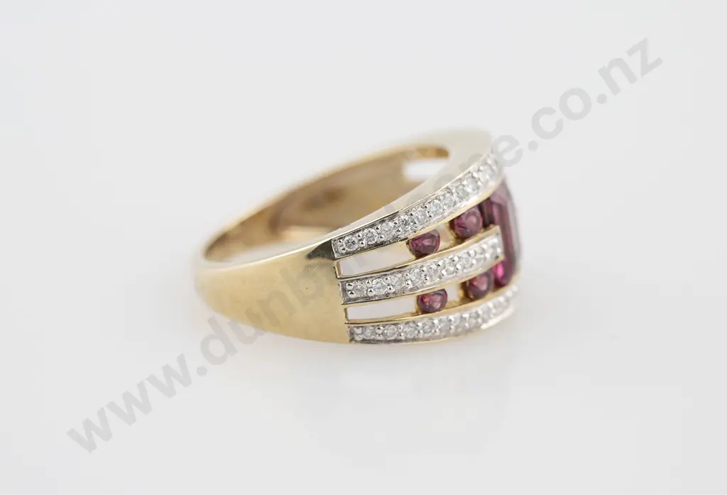 9ct 73stone Garnet & Diamond Dress Ring Image 1++