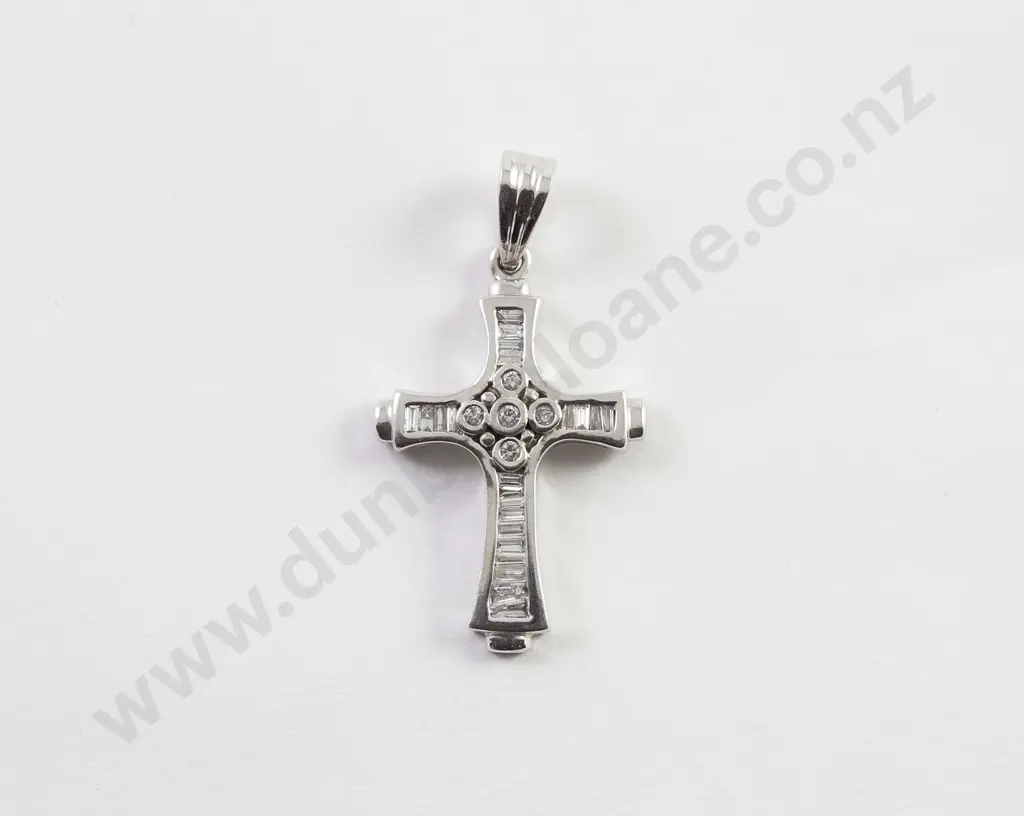 14ct White Gold 27stone Diamond Cross Pendant Image 1++