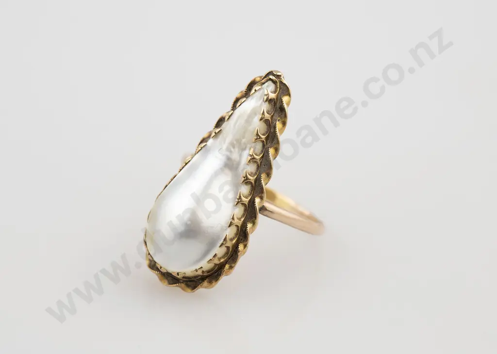 18ct Single Mabe Pearl Ring Image 1++