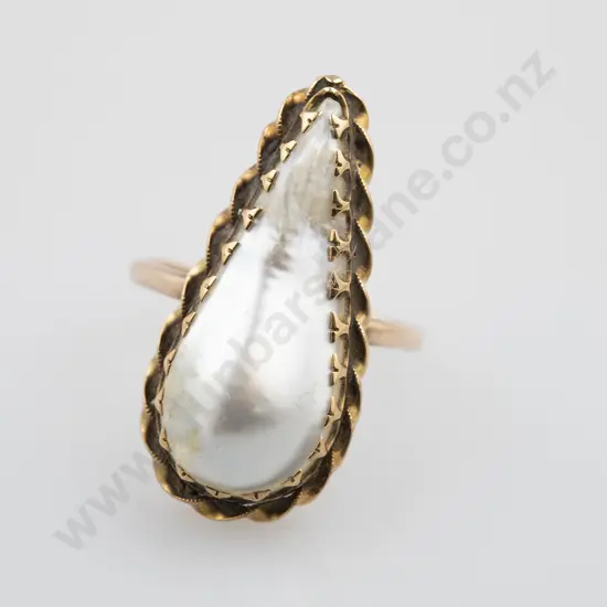 18ct Single Mabe Pearl Ring