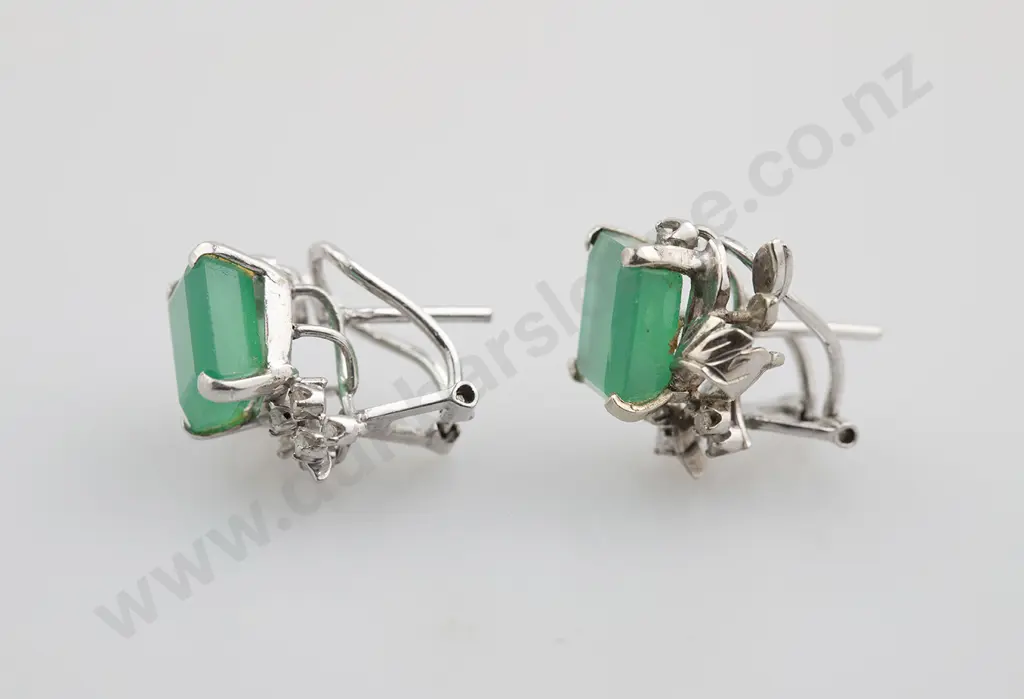 14ct White Gold Green Quartz & Diamond Dress Ring Image 1++