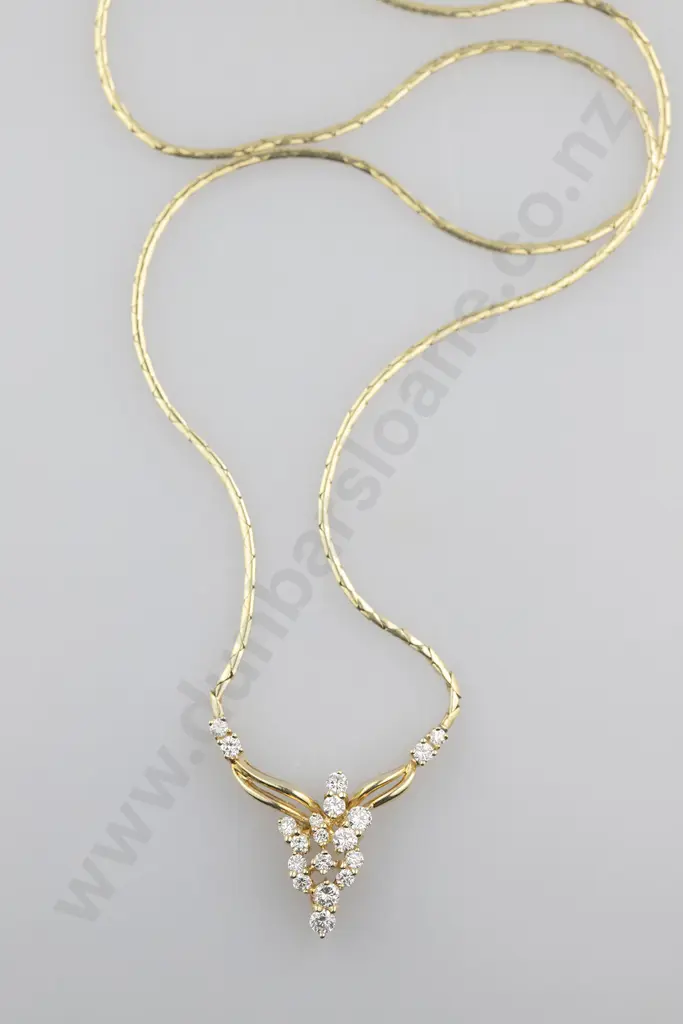 14ct 19stone Diamond Pendant Necklace Image 1++