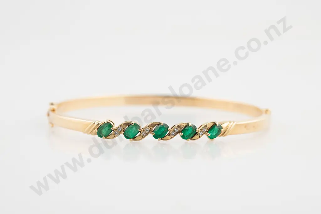 18ct Single Synthetic Emerald Ring Image 1++