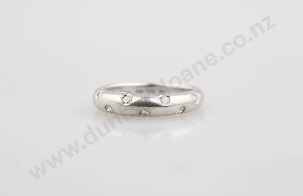 18ct White Gold Eight Stone Diamond Band Image 1++