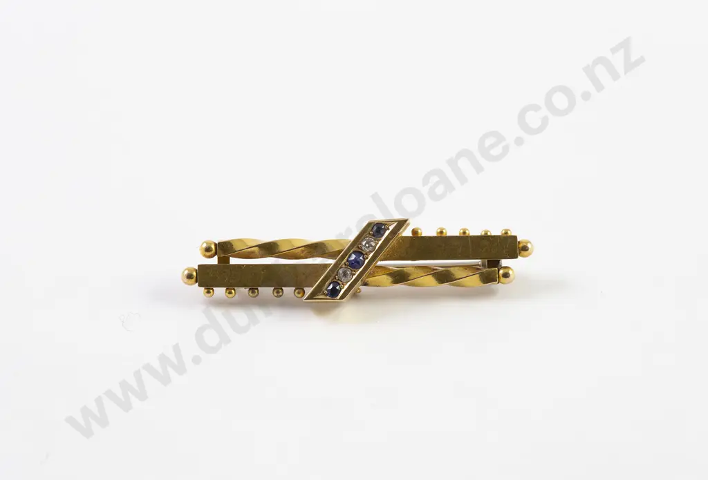 Victorian 15ct Double Bar Brooch Image 1++