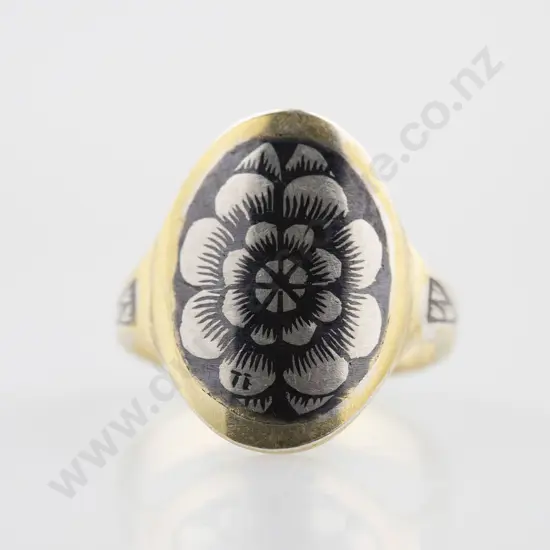 Russian 825 (18ct) and Neillo Ring