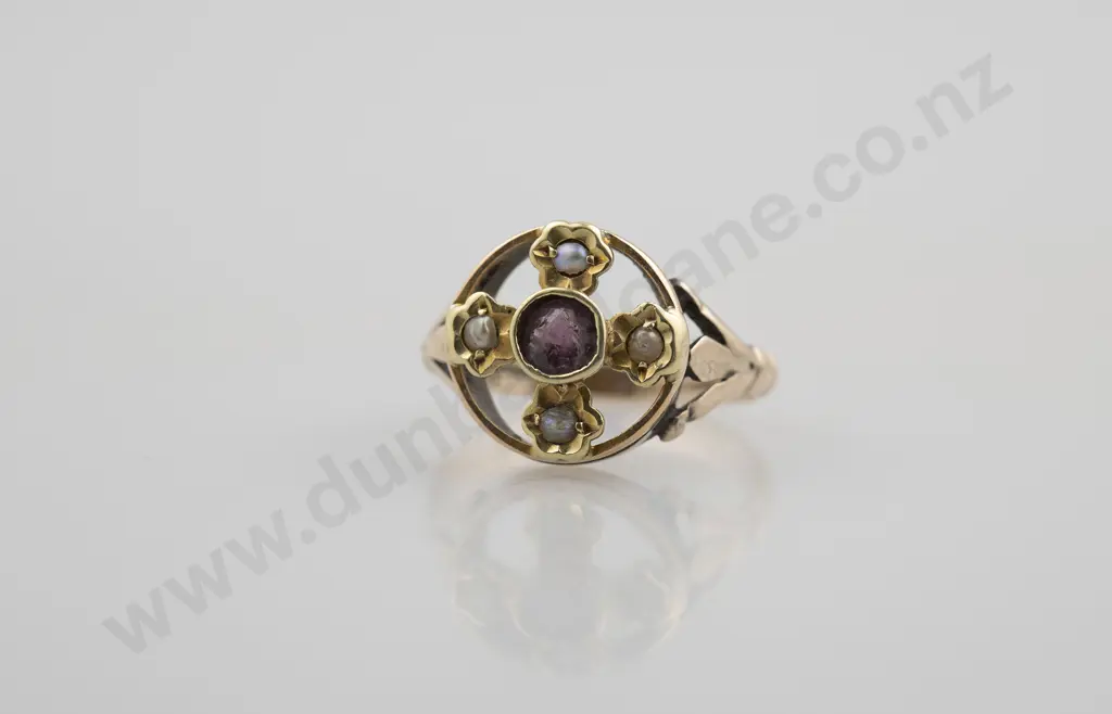 9ct Amethyst & Seed Peal Ring Image 1++