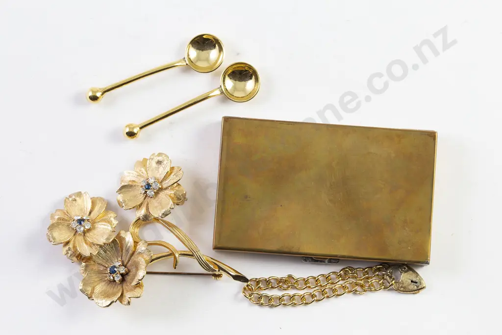 C1950 - 60's Sphinx (Butler & Wilson) Costume Flower Brooch Image 1++