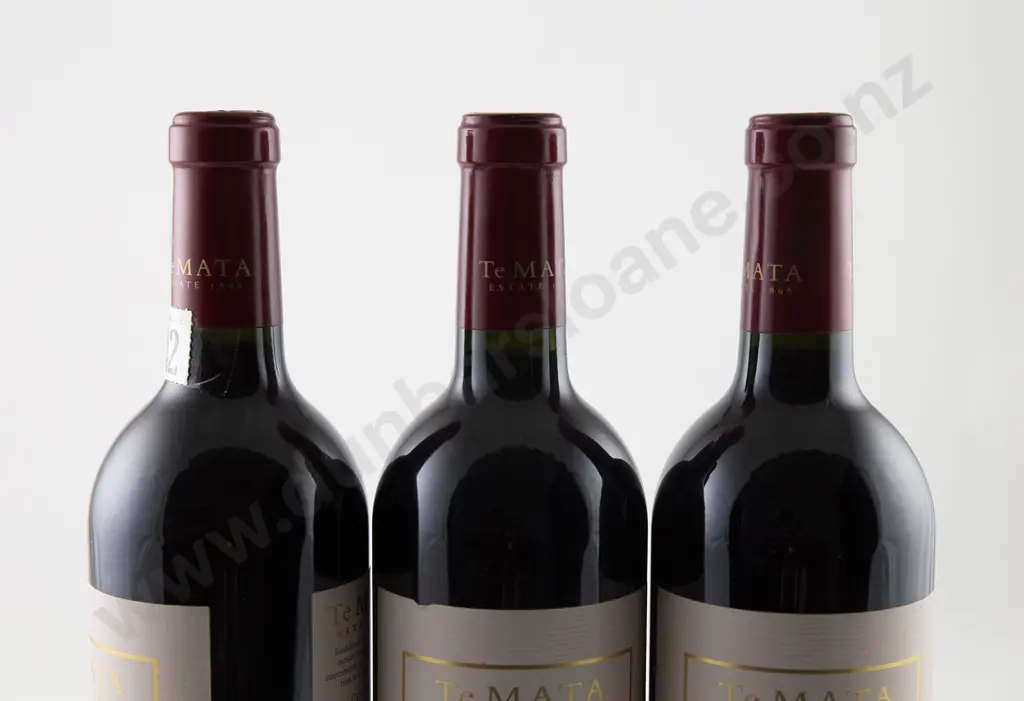 3 bottles Te Mata Estate Coleraine Vintage 2014 Image 1++