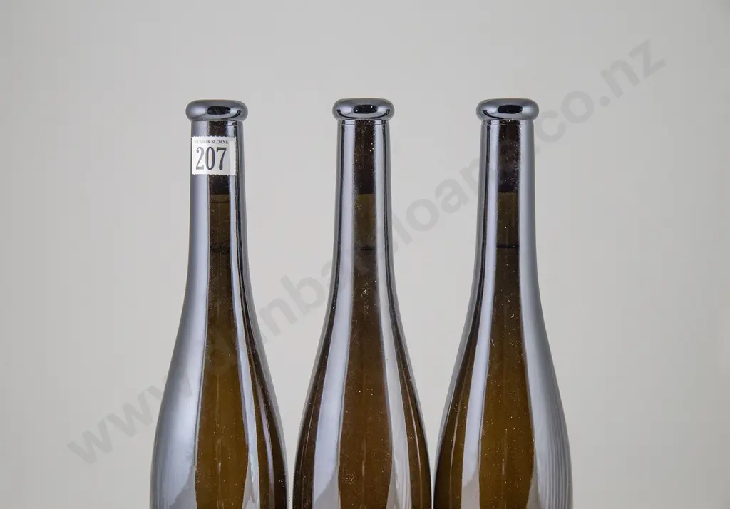 3 bottles Dry River Arapoff Gewurztraminer Vintage 2001 Image 1++