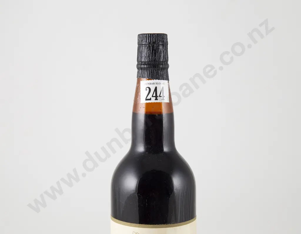 1 Bottle Mazuran's Royal Reserve Port 1947 Vintage Image 1++