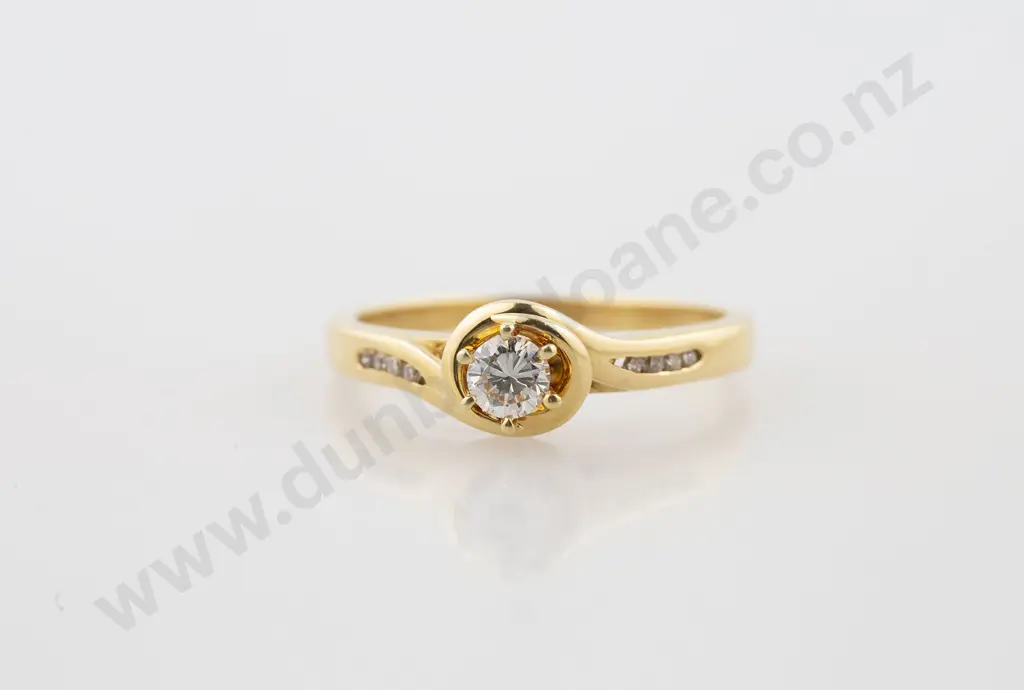 18ct Solitaire Diamond Ring Image 1++