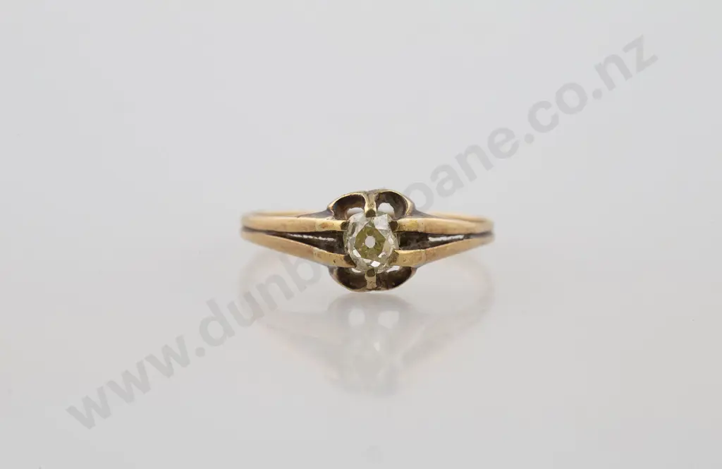 9ct Single Diamond Ring Image 1++