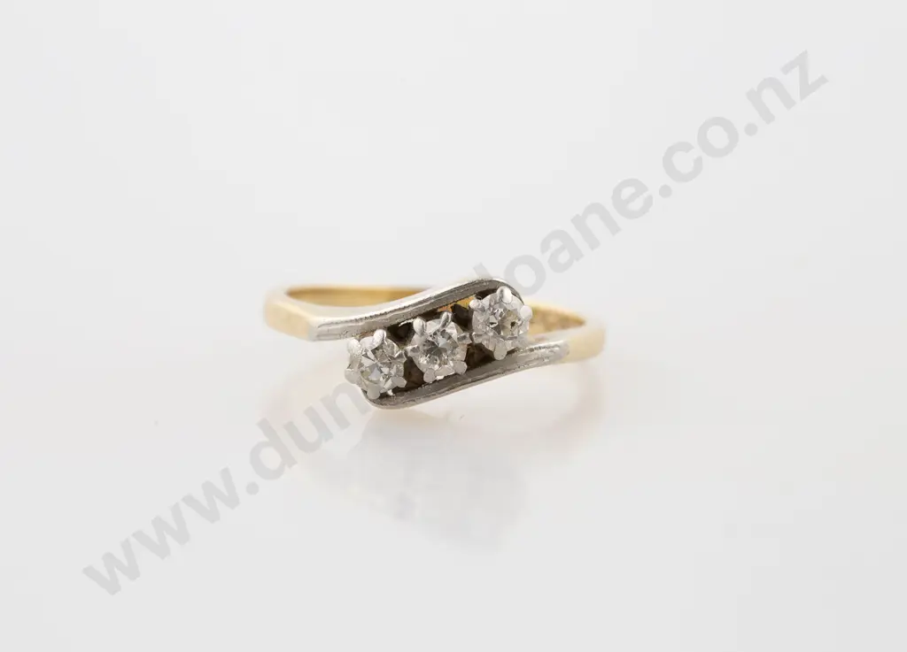18ct & Platinum Three Stone Diamond Ring Image 1++
