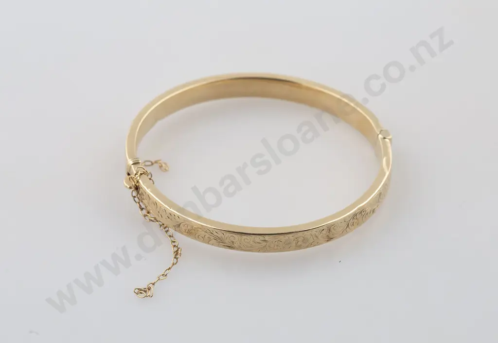 9ct Hinged Snap Bangle Image 1++