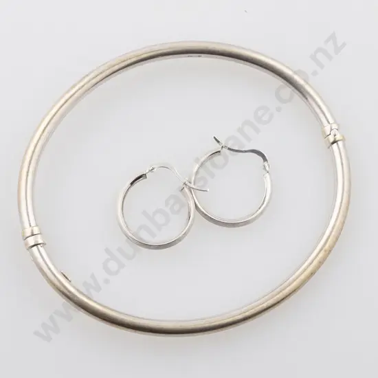 9ct White Gold Plain Hinged Snap Bangle