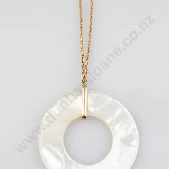 14ct Trace Link Chain with MOP Circular Disc Pendant