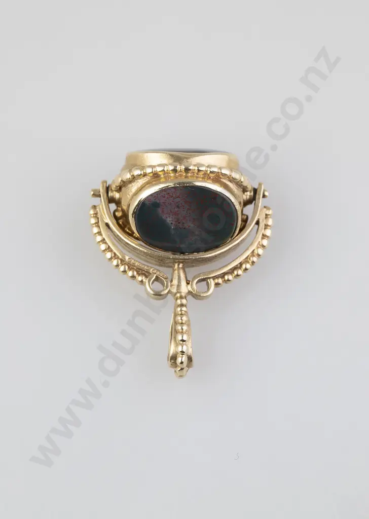 9ct Mounted Swivel Fob Image 1++