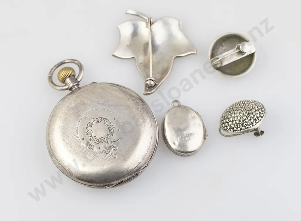 S/S Marcasite Leaf Brooch Image 1++