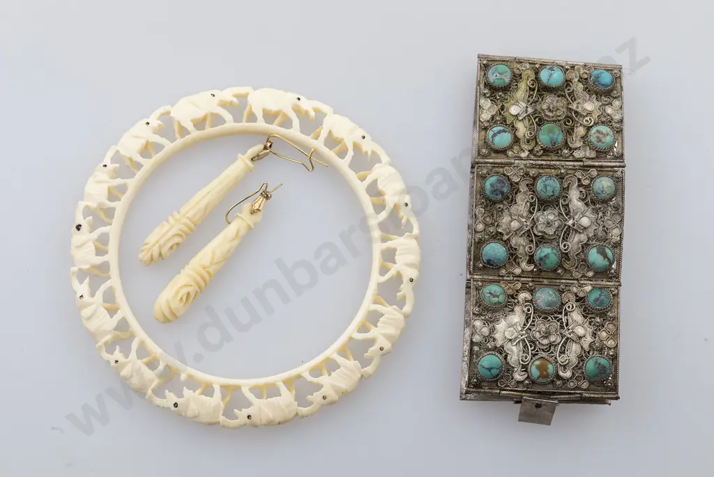 Chinese Filigree White Metal Panel Bracelet Image 1++