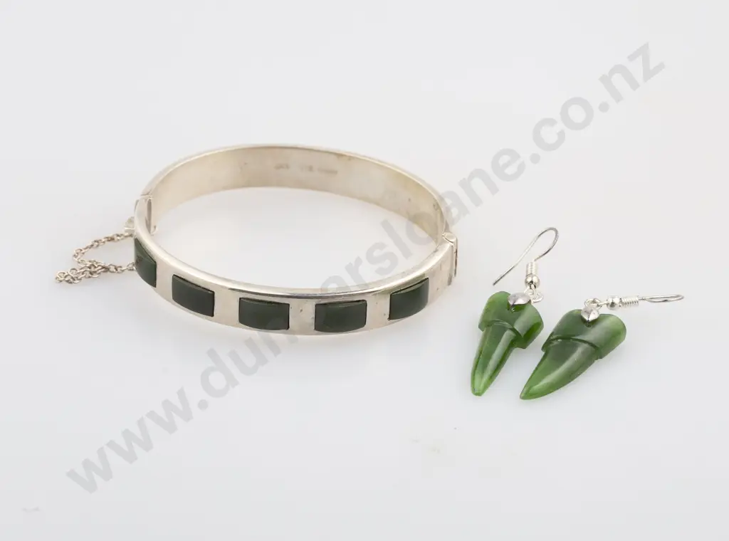 NZ S/S & Greenstone Hinged Snap Bangle Image 1++