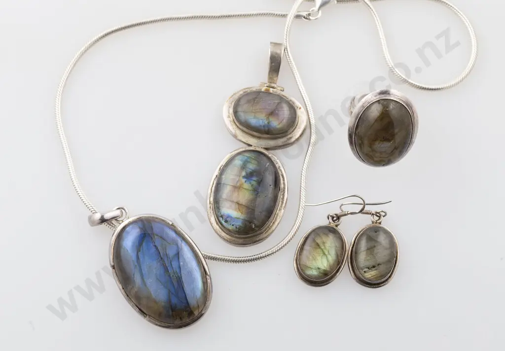 .925 Silver Jewellery Image 1++
