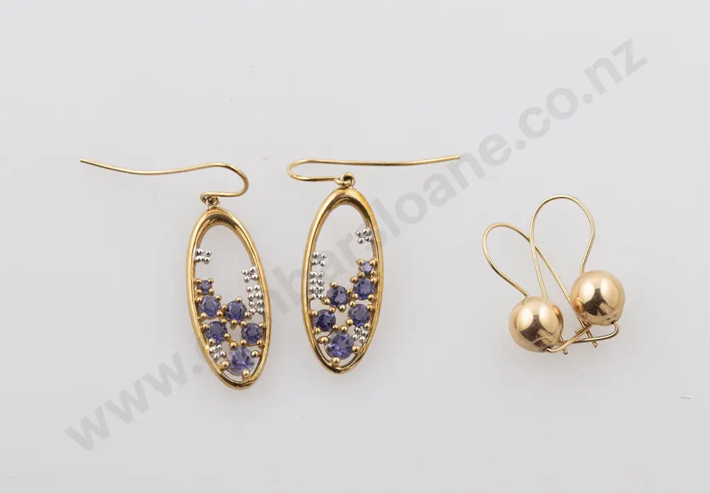 Two Pair 9ct Pendant Earrings Image 1++