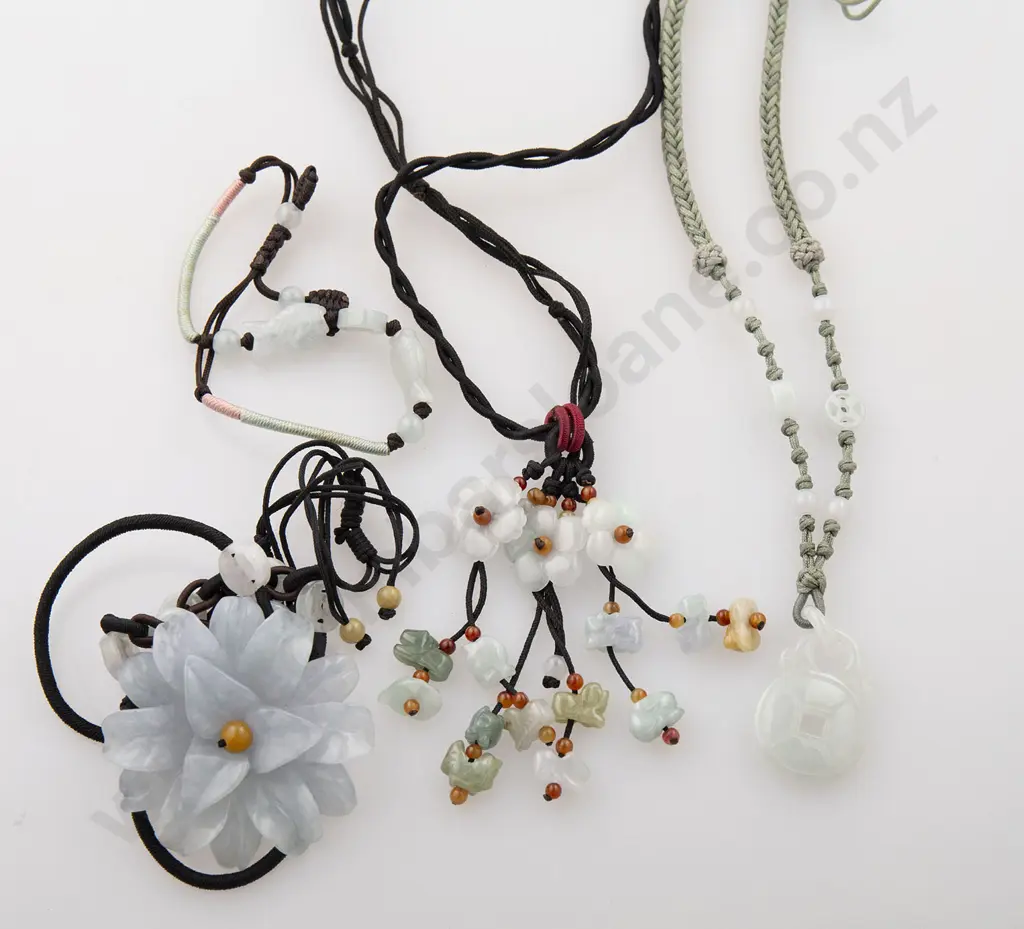 Burmese Carved Floral Jade Jewellery Image 1++