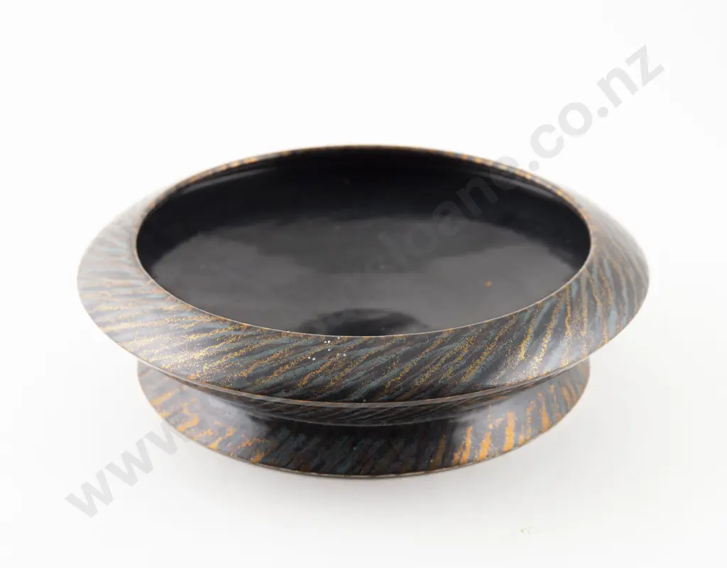 Peter Collis deep rimmed footed bowl Image 1++