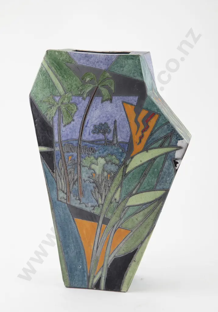 Lynda Harris Geometric Vase Image 1++