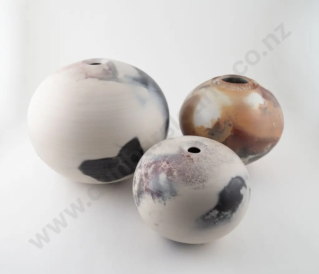 Murray Clayton Three Orb Vases Image 1++