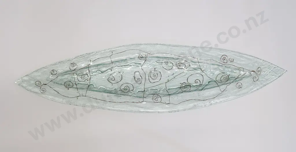 Large Glass Waka Form Image 1++