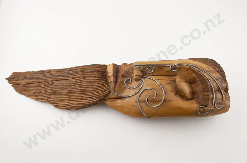 East Coast Carver Wall Hanging Totara Mask Image 1++
