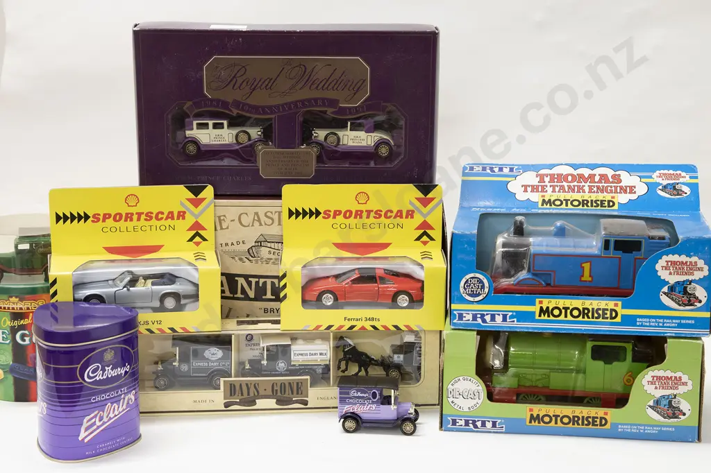 Box Qty of Assorted Die Cast Models Image 1++